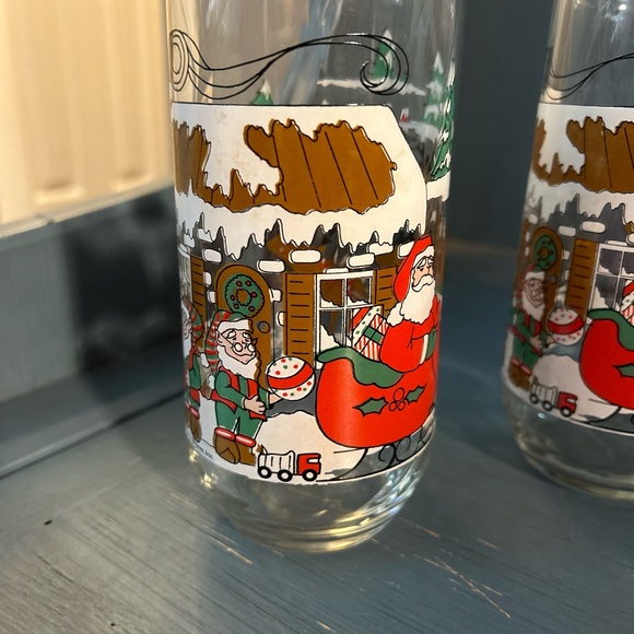 Vintage Coca-Cola Christmas Santa Glasses | Set of 2 - Picture 2 of 5